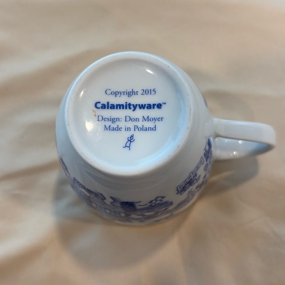 Blue and White Ceramic Mug - Picture 3 of 4